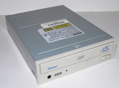 Лот: 7189875. Фото: 1. Неисправный IDE CD-ROM 52x Teac... Приводы CD, DVD, BR, FDD