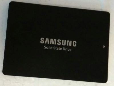 Лот: 9868756. Фото: 1. Samsung SSD SM863. SSD-накопители