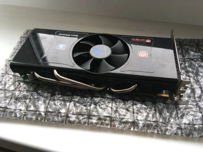 Лот: 10712062. Фото: 1. Видеокарта Sapphire Radeon HD4870. Видеокарты