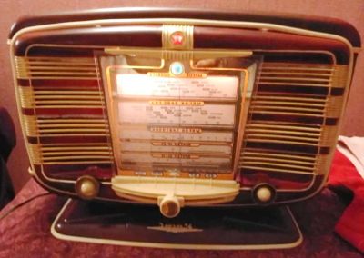 Лот: 17994681. Фото: 1. радиоприемник Звезда, 1954 год... Тюнеры, радиоприёмники
