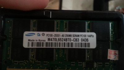 Лот: 3195353. Фото: 1. 2 X so-dimm 256mb pc100 Pentium... Оперативная память