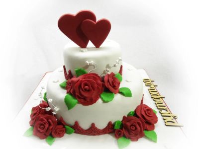 Лот: 7829098. Фото: 1. Свадебный торт с розами и сердцами. Торты, пирожные