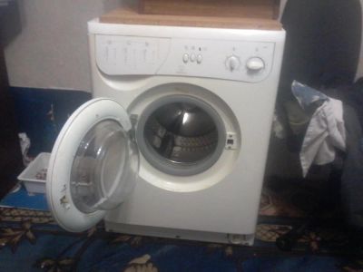 Лот: 9915600. Фото: 1. Стиральная машина Indesit W 83... Стиральные машины