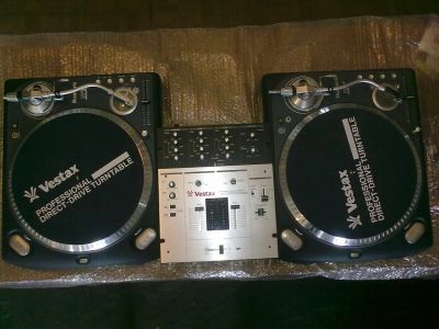 Лот: 3480248. Фото: 1. Numark TTX 1шт./ Vestax PMC 05... DJ-оборудование