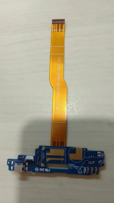 Лот: 11601845. Фото: 1. ZTE Blade A610. Доп плата с разъёмом... Микросхемы и платы