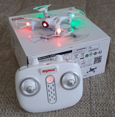 Лот: 16527138. Фото: 1. Квадрокоптер Syma x21. Квадрокоптеры