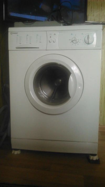Лот: 7876643. Фото: 1. Машинка автомат Indesit. Стиральные машины