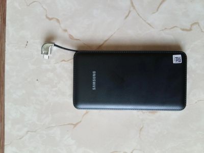 Лот: 5620860. Фото: 1. Внешний аккумулятор Samsung. Зарядные устройства, блоки питания, адаптеры сетевые для смартфонов