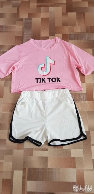 Лот: 17942294. Фото: 1. Футболка Tik Tok. Футболки, топы и майки