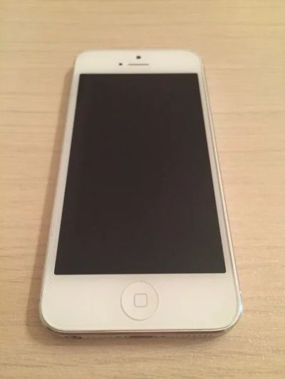 Лот: 4713117. Фото: 1. Apple Iphone 5 / 16gb / белый... Смартфоны