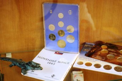 Лот: 7880236. Фото: 1. набор монет slovenske mincke1993. Наборы монет