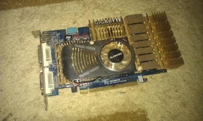 Лот: 4025820. Фото: 1. GeForce 8500 GT. Видеокарты