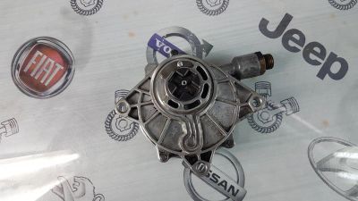 Лот: 23583907. Фото: 1. Насос вакуумный SsangYong Rexton... Двигатель и элементы двигателя