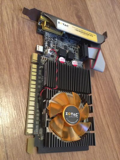 Лот: 6402443. Фото: 1. PCI-E GeForce GT610 1024mb Zotac... Видеокарты