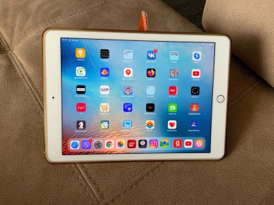 Лот: 17497832. Фото: 1. Планшет iPad Pro 9,7’ 128 Gb Wi-Fi. Планшеты