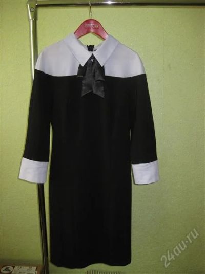 Лот: 1625801. Фото: 1. Чёрно-белое платье-футляр 44 р... Платья