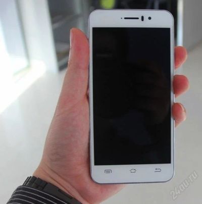 Лот: 3501981. Фото: 1. Белый смартфон (JiaYu G4) - экран... Смартфоны