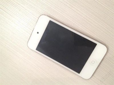 Лот: 2807928. Фото: 1. ipod touch 4 Срочно! !- 8gb использовался... Смартфоны