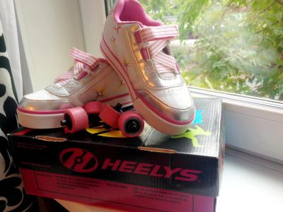 Лот: 6146450. Фото: 1. кроссовки ролики Heelys. Отличное... Кеды, кроссовки
