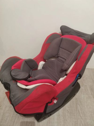 Лот: 18225248. Фото: 1. Автокресло lucky baby б/у. Детские автокресла