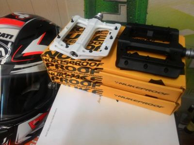 Лот: 7695370. Фото: 1. Педали Nukeproof Electron Evo. Запчасти