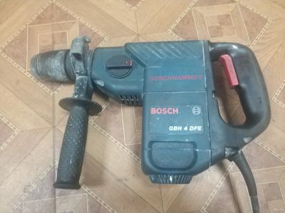 Лот: 18286518. Фото: 1. Перфоратор BOSH GBH 4 DFE с кейсом... Электроинструмент
