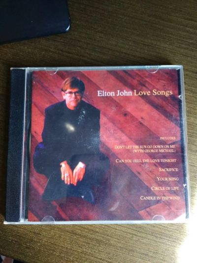 Лот: 19225458. Фото: 1. Cd Elton John Love Songs 1993. Аудиозаписи