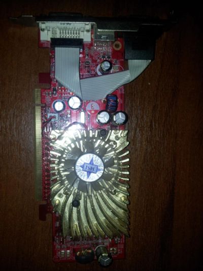 Лот: 7185313. Фото: 1. Видеокарта MSI GeForce 7300 GS. Видеокарты