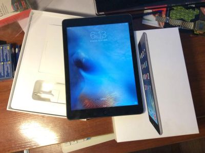 Лот: 6262429. Фото: 1. Apple Ipad Air 16gb Space gray... Планшеты