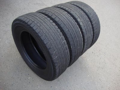 Лот: 8228511. Фото: 1. Зима! 215/65/16 Yokohama ICE Guard... Шины