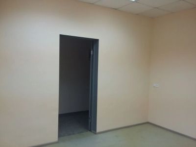 Лот: 12319220. Фото: 1. Сдам офис 15,5 кв.м 5000р\мес... Нежилое