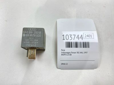Лот: 24930625. Фото: 1. Реле Volkswagen Passat 1997 8A0951253B... Двигатель и элементы двигателя