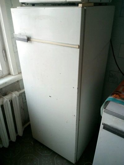 Лот: 10996799. Фото: 1. Продам холодильник в рабочем состоянии. Холодильники, морозильные камеры