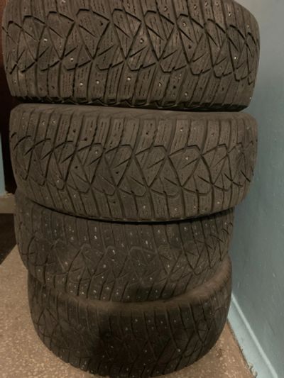 Лот: 19568846. Фото: 1. Шины Dunlop ice touch зимние 205... Шины