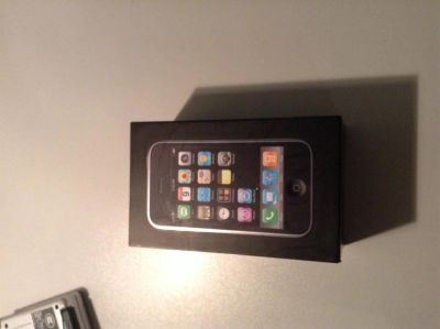 Лот: 3292102. Фото: 1. Коробка от iPhone 3G черного цвета. Коробки, инструкции