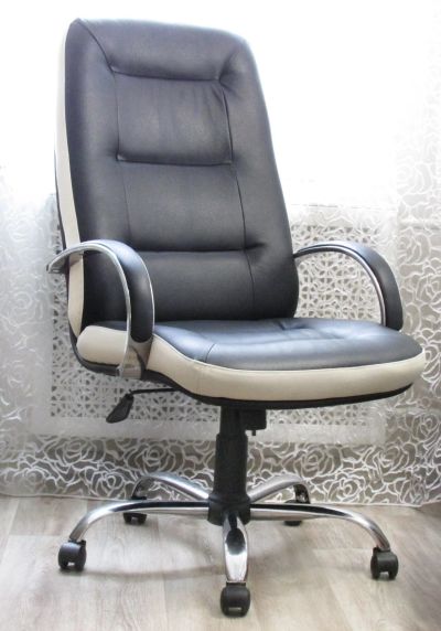 Лот: 17317653. Фото: 1. Кресло руководителя Idra black... Стулья и кресла офисные