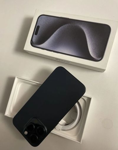 Лот: 22183699. Фото: 1. iPhone 15 pro 512gb. Смартфоны