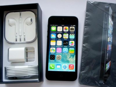 Лот: 4857904. Фото: 1. Apple iPhone 5 64Gb Black, совершенно... Смартфоны
