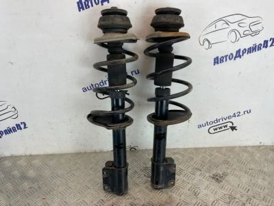 Лот: 24766763. Фото: 1. стойки Nissan Almera G15. Двигатель и элементы двигателя
