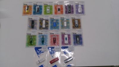 Лот: 13868892. Фото: 1. USB флэш-карта 32 GB (флэшка). USB-флеш карты