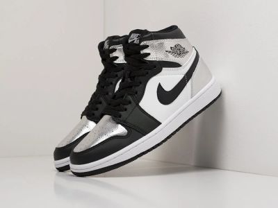 Лот: 18655839. Фото: 1. Кроссовки Nike Air Jordan 1 Mid... Кеды, кроссовки, слипоны