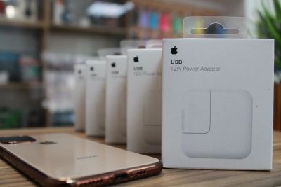 Лот: 17433386. Фото: 1. Блок питания Apple 12W (AA). Зарядные устройства, блоки питания, адаптеры сетевые для смартфонов