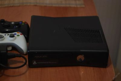 Лот: 7010844. Фото: 1. XBOX 360 250 GB + игры на дисках... Игровые приставки, консоли