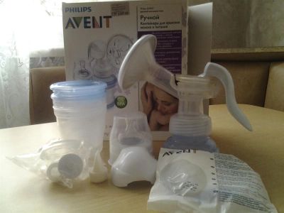 Лот: 3294644. Фото: 1. Ручной молокоотсос Avent с системой... Всё для кормления