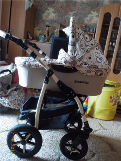 Лот: 10485408. Фото: 1. Коляска Verdy Sonic три в одном. Коляски