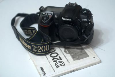 Лот: 8307367. Фото: 1. Nikon D200 body (только тушка... Цифровые зеркальные