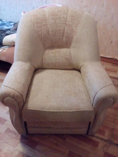 Лот: 8271293. Фото: 1. Продам кресло с ящиком для белья. Кресла, пуфы