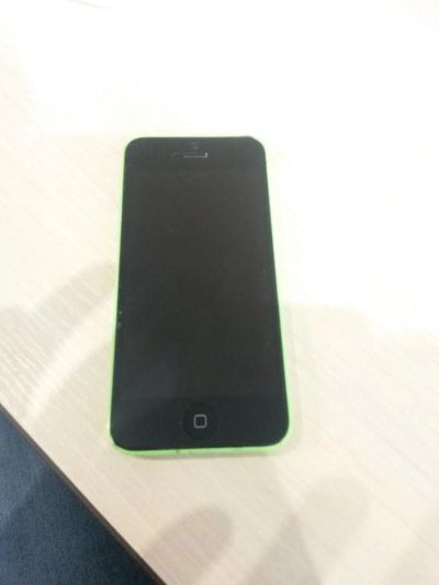Лот: 5489762. Фото: 1. Apple iPhone 5C 16Gb green / зеленый. Смартфоны