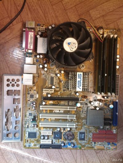 Лот: 17169496. Фото: 1. Материнская плата ASUS P5LD2 Rev... Материнские платы