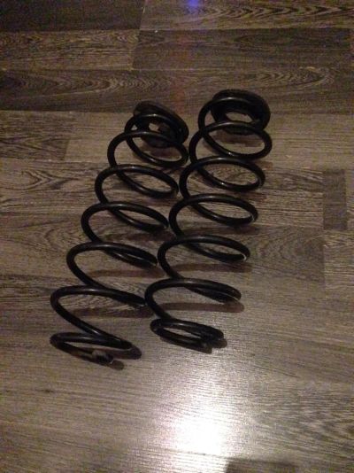 Лот: 7148480. Фото: 1. Пружины задние Mazda Demio DY. Ходовая, подвеска, рулевое управление